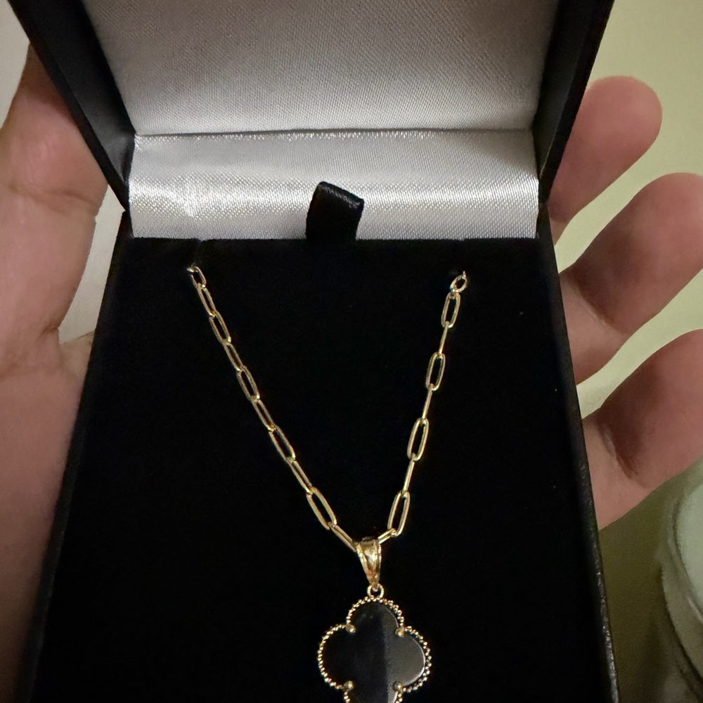 14k solid Gold and Black Pendant Necklace - Picture 7 of 11